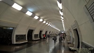 Фото Киева. Станция метро «Дорогожичи», подземный вестибюль.