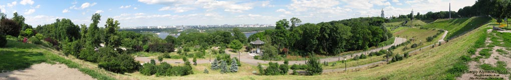 Фото Киева. Вид на Левобережье с аллеи Героев Крут (Панорама ~240°).