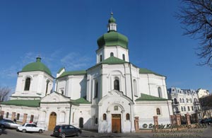 Фото Киева. Подол. Церковь Николы Притиска - памятник архитектуры 1631 года.