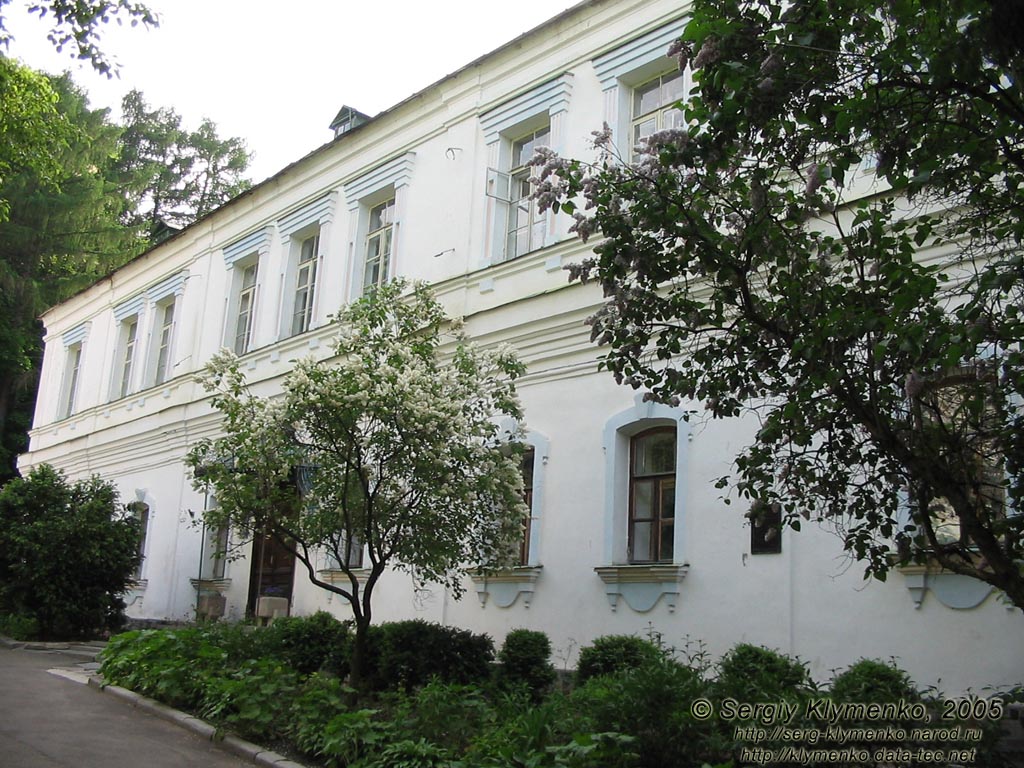 Фото Киева. Выдубицкий монастырь, дом настоятеля.