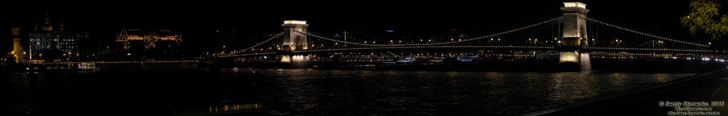 Будапешт (Budapest), Венгрия (Magyarország). Фото. Вид на Дунай и Цепной мост Сеченьи (Széchenyi lánchíd) ночью. Панорама ~60°.