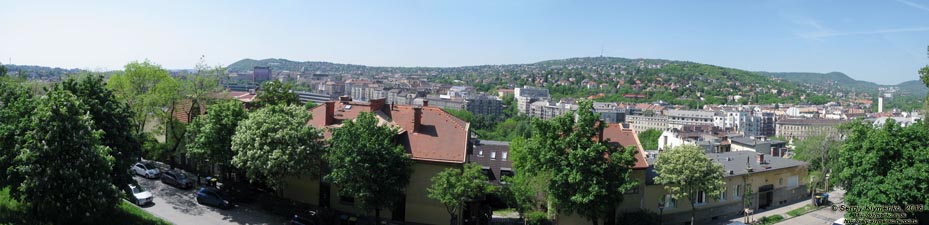 Будапешт (Budapest), Венгрия (Magyarország). Фото. Вид на Буду с Замковой Горы (Toth Arpad stny.). Панорама ~160°.