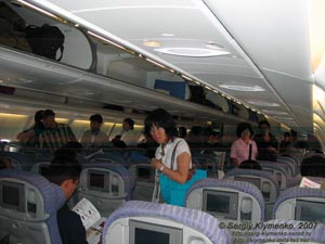Фото. В салоне самолета A330-300. Рейс «China Airlines» CI0160 (Тайпей-Сеул) / CI0161 (Сеул-Тайпей).