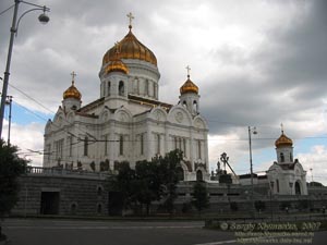 Фото Москвы. Храм Христа Спасителя. Вид со стороны пр. Соймоновский.