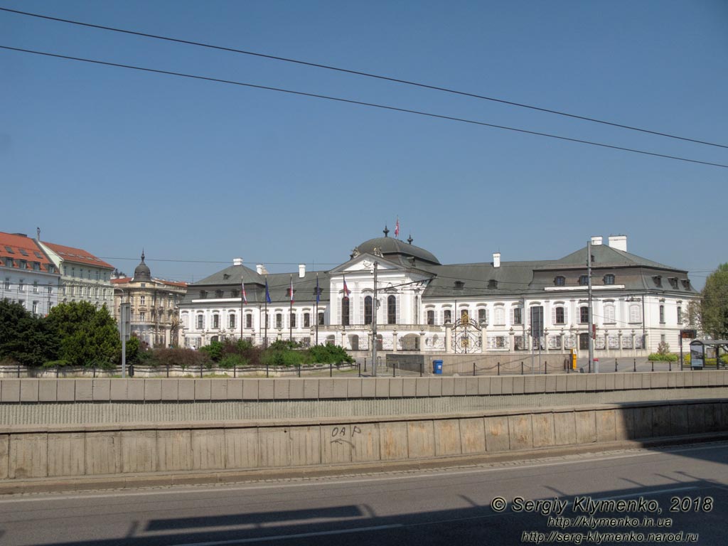 Фото Братиславы (Словакия). Дворец Грашалковичей (Grasalkovicov palac).