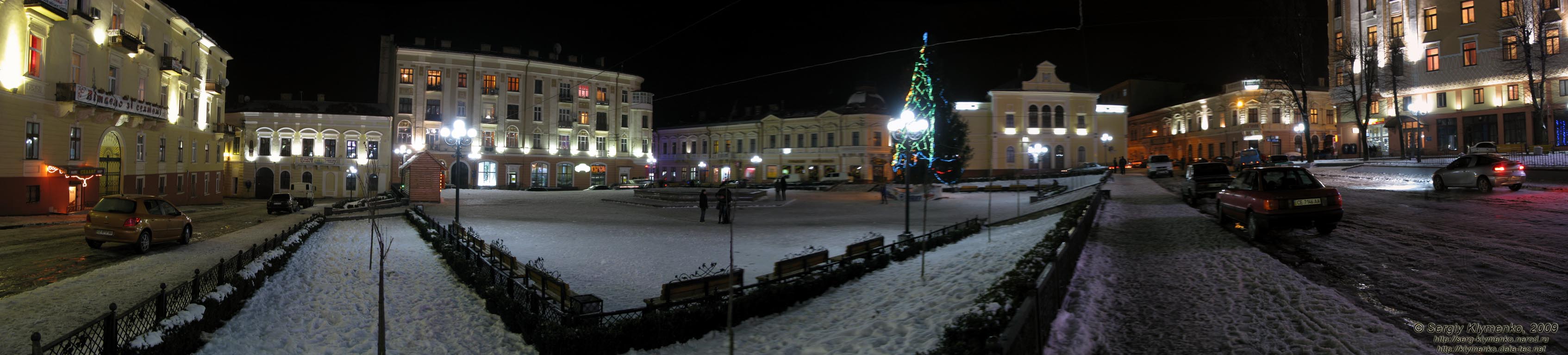 Черновцы. Площадь Филармонии ночью (панорама ~120°).
