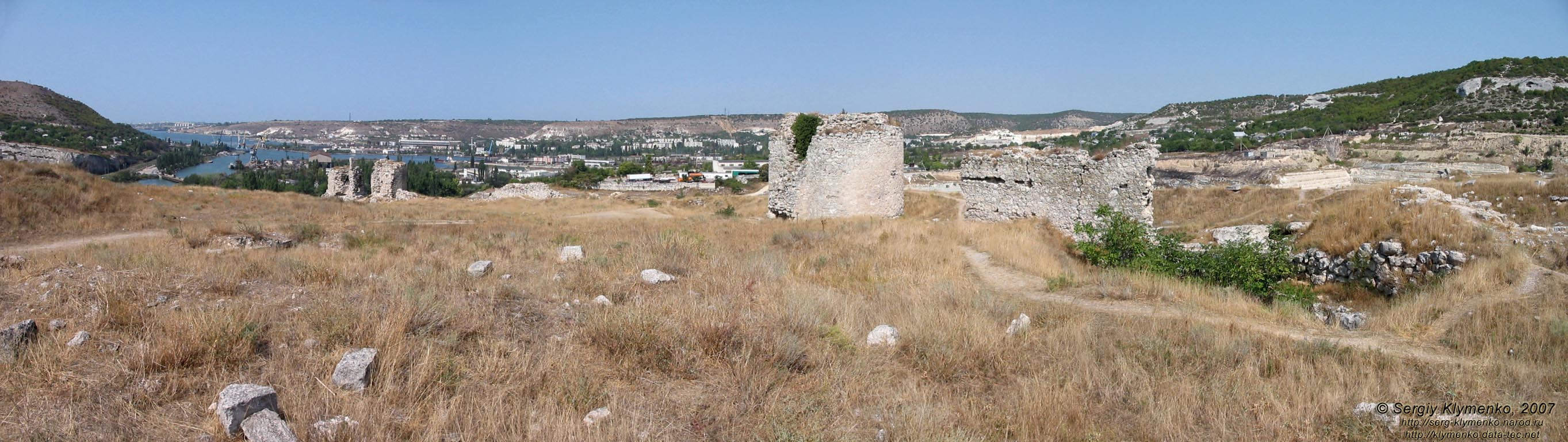 Крым. Инкерман, руины крепости Каламита (VI-XV века).