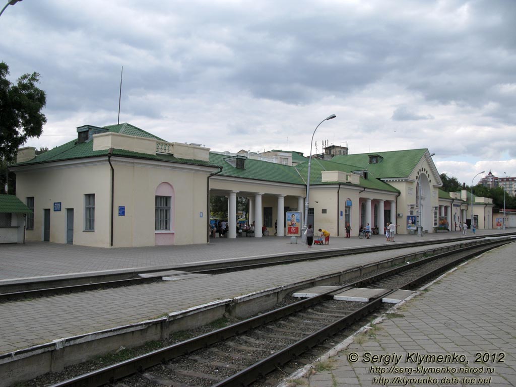Крым, Феодосия. Фото. Железнодорожный вокзал.