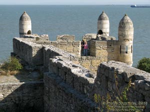 Крым, Керчь. Фото. Крепость Ени-Кале. Водяная башня, вид изнутри крепости.