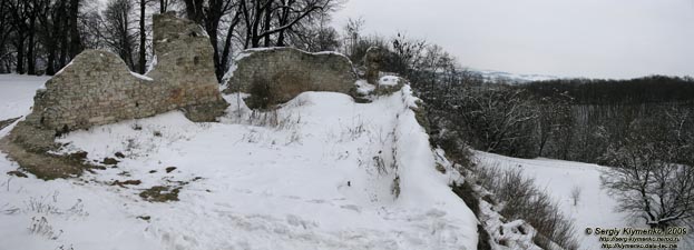 Галич. Фото. Остатки оборонных стен Галицкого замка.