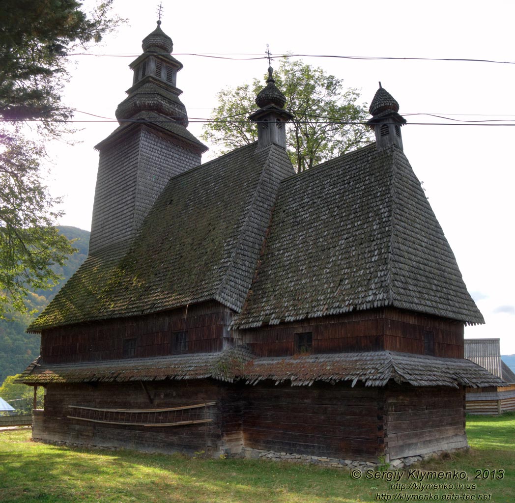 Закарпатская область, Колочава. Фото. Церква Сошествия Святого Духа, 1795 год.