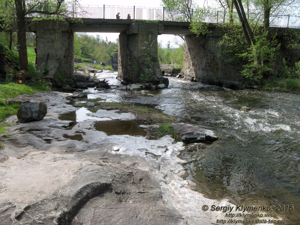 Черкасская область. Посёлок Буки. Фото. Мост через речку Горный Тикич.