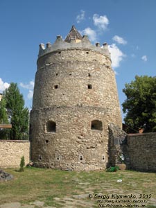 Хмельницкая область. Летичев. Фото. Круглая башня замка (XVI-XVII века).