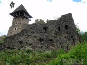 Закарпатская область, село Невицкое. Фото. Невицкий замок снаружи.