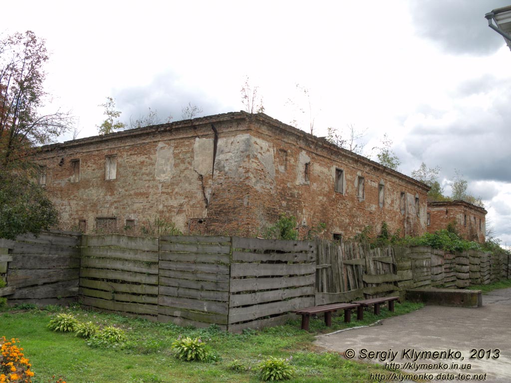 Львовская область, Белз. Фото. Стены бывшего монастыря сестёр Доминиканок.