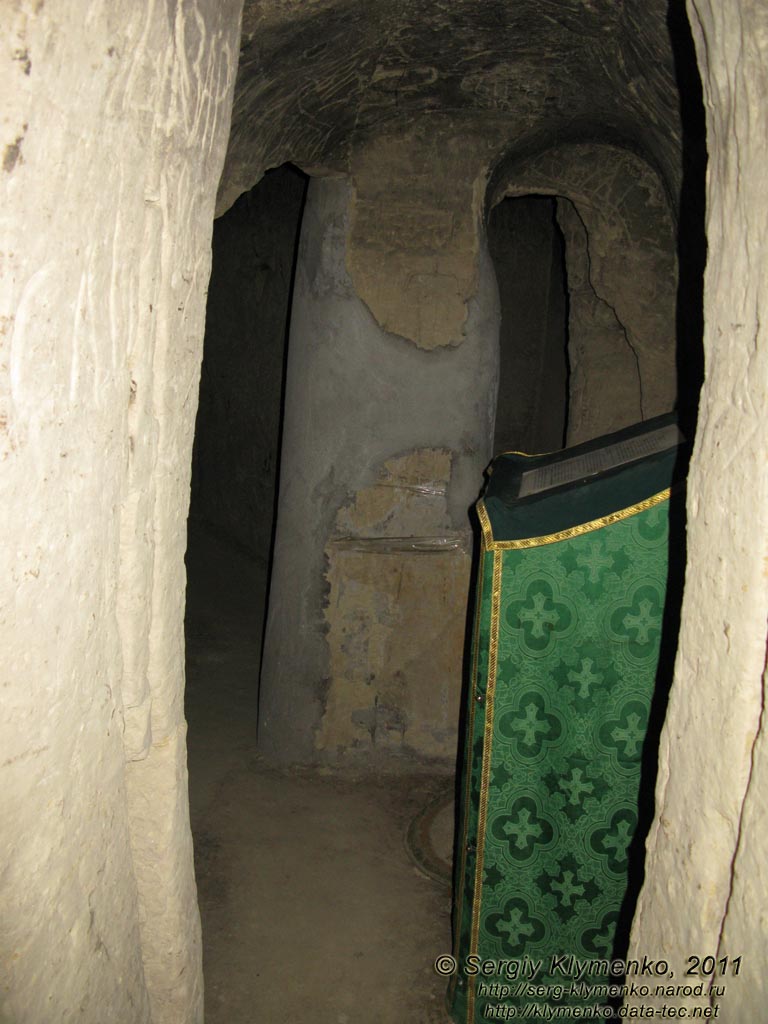 Фото Киева. Церковщина. Внутри пещер.
