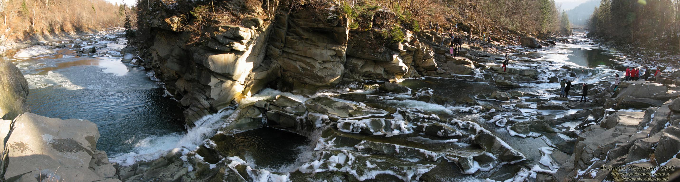 Фото Карпат, Ивано-Франковская область. Яремченский водопад (водоспад «Пробой»). Панорама ~120°.