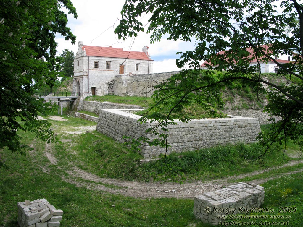 Подолье, Тернопольская область. Збараж. Замок 1626-1631 гг. Внешние стены.