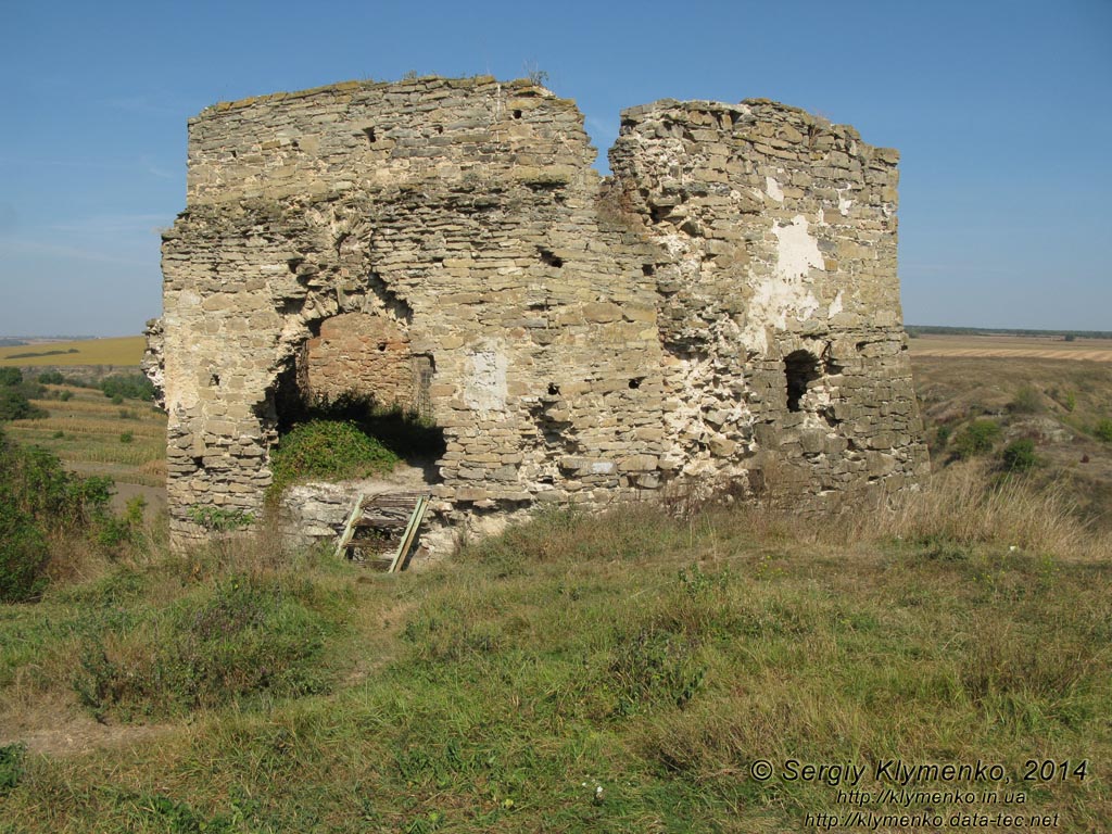Подолье, Хмельницкая область. Жванец. Фото. Руины северной башни Жванецкого замка (XV-XVII века).