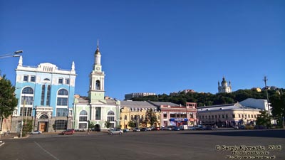 Фото Киева. Панорама части Контрактовой площади и строения бывшего Греческого монастыря св. Екатерины.