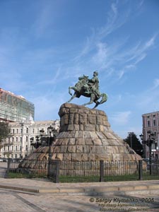 Фото Киева. Памятник Богдану Хмельницкому (Софиевская площадь)