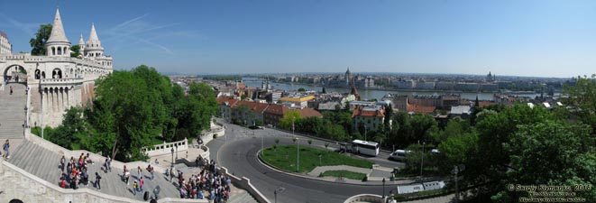 Будапешт (Budapest), Венгрия (Magyarország). Фото. Вид на Дунай и Пешт с Рыбацкого Бастиона (Halaszbastya). Панорама ~150°.