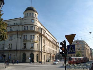 Фото Кракова. Главная почта в Кракове (Poczta Glowna w Krakowie), вид со стороны улицы Сенная (Ulica Sienna).