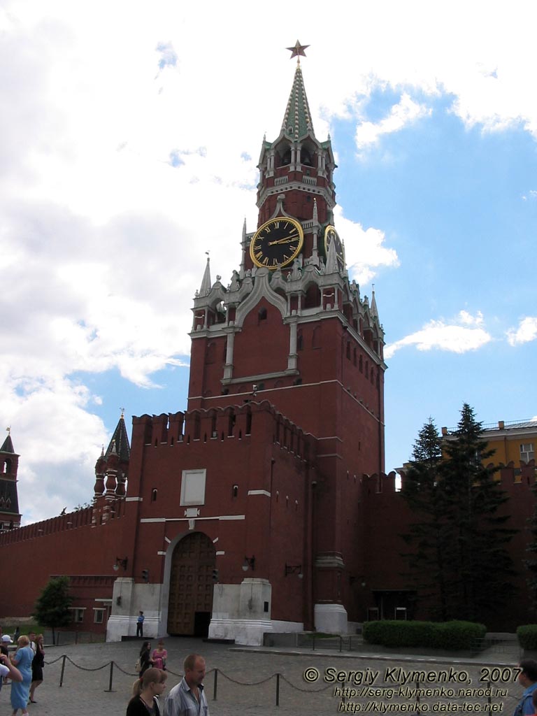 Московский Кремль. Спасская башня (вид с Красной площади).