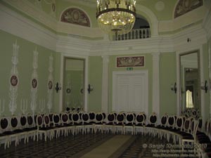 Батурин. Фото. Дворец Кирилла Разумовского. Второй этаж. Гетманский зал.