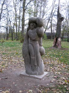 Батурин. Фото. Парк-памятник садово-паркового искусства местного значения «Кочубеевский». Парковая скульптура.