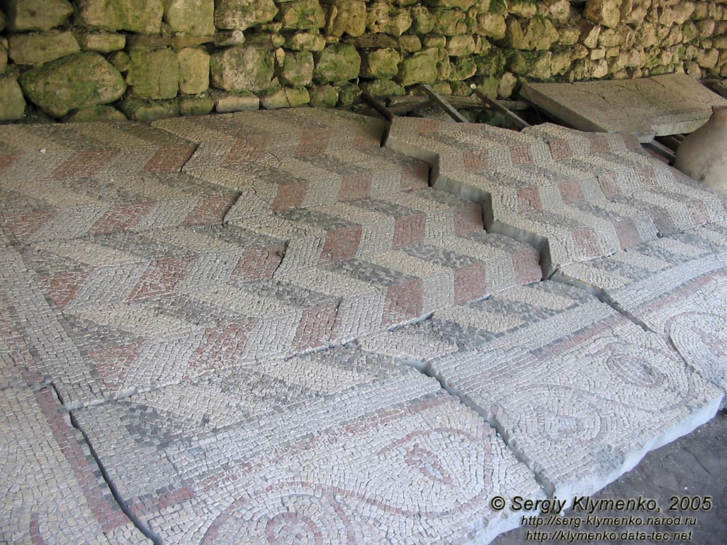 Крым. Херсонес, мозаичный пол одного из храмов Херсонеса (фрагмент).