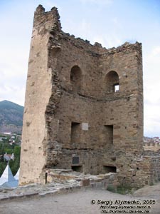 Судак, генуэзская крепость XIV-XV вв. Башня Бальдо Гуарко, 1394 г.
