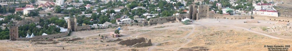 Судак, генуэзская крепость XIV-XV вв. Панорама стен и башен западной части нижней линии обороны от «Храма на консолях».