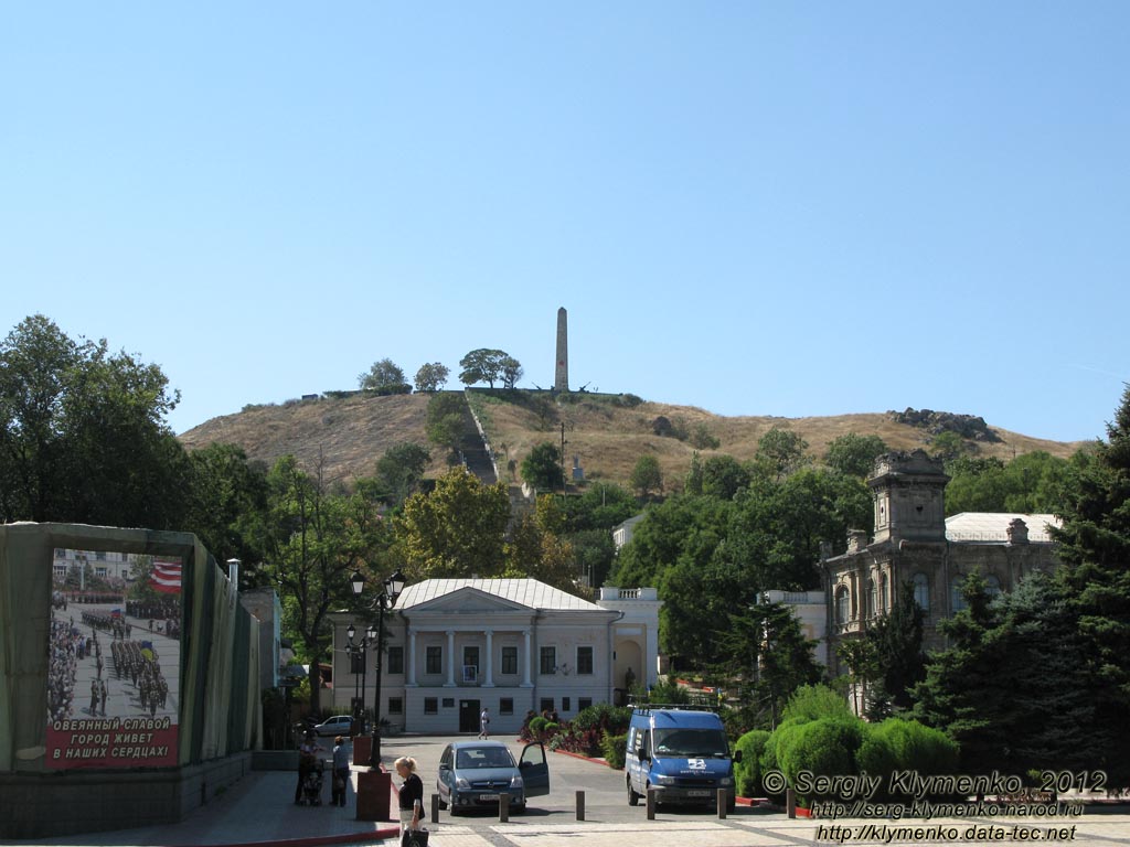 Крым, Керчь. Фото. Гора Митридат, вид с центральной площади города.