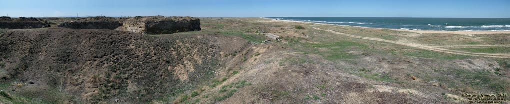 Крым. Фото. Арабатская крепость. Вид с северо-востока. Панорама ~180°.