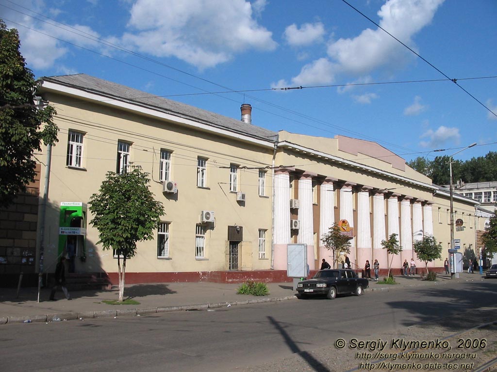 Днепропетровск, здание бывшей суконной фабрики, 1794 год