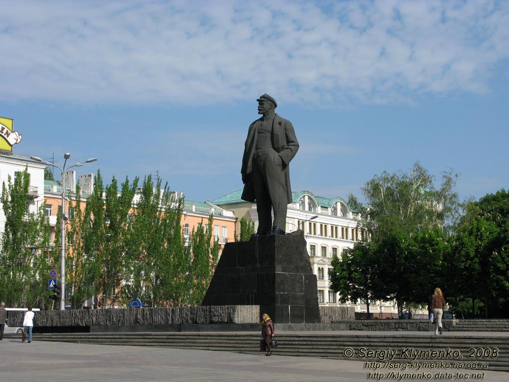 Фото Донецка. Памятник В. И. Ленину (Ульянову)