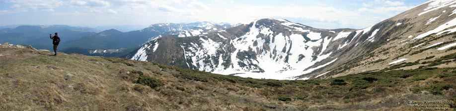 Фото Карпат. Спуск с горы Говерла. Панорама (~120°) с небольшого полуплато, известного как «Говерлянка».