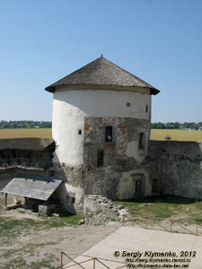 Каменец-Подольский. Фото. Старый Замок. Ляшская (Белая) башня. Вид от башни Рожанка.