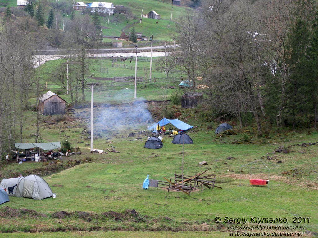 Фото Карпат, Черный Черемош. Наш базовый лагерь в районе селения Топильче (48°04'54"N, 24°45'02"E).