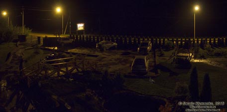 Закарпатская область, Ждениево. Фото. Гостиничный комплекс «Жди ня, Ево» ночью.