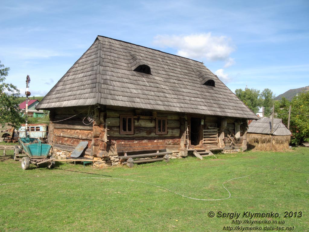 Закарпатская область, Колочава. Фото. Музей-скансен «Старое село». Дом бирова Австро-Венгерского периода.