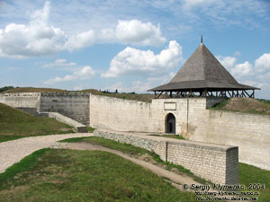 Подолье, Черновицкая область. Фото. Хотин, Бендерские ворота крепости.