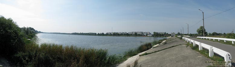 Волынская область, город Ковель. Фото. Искусственное водохранилище на реке Турья. Панорама ~150°.