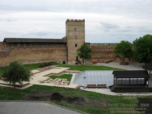 Луцк. Фото. В Верхнем замке. Стырова башня. Вид со стен замка.