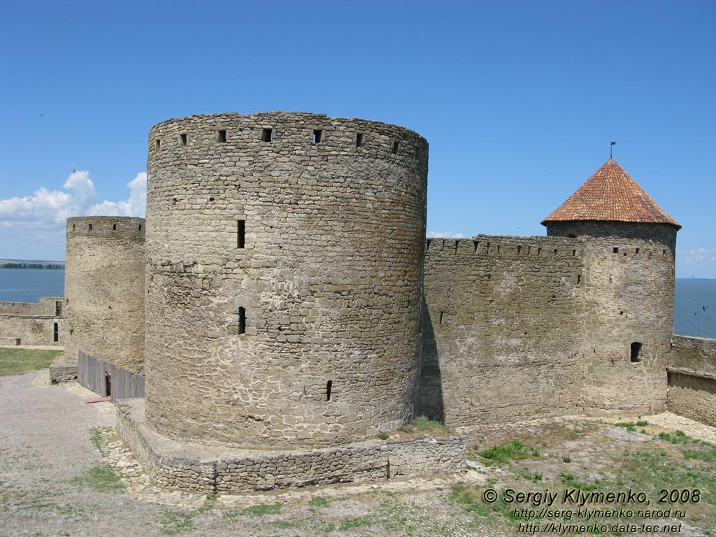 Белгород-Днестровская крепость, цитадель. Вид на цитадель с крепостных стен.
