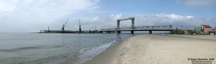Затока, мост над устьем Днестровского лимана (Днестровско-Цареградское гирло). Вид со стороны моря.