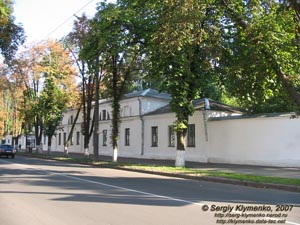 Полтава. Фото. По улице Жовтневая: дом между Жовтневая №39 и Жовтневая №37.
