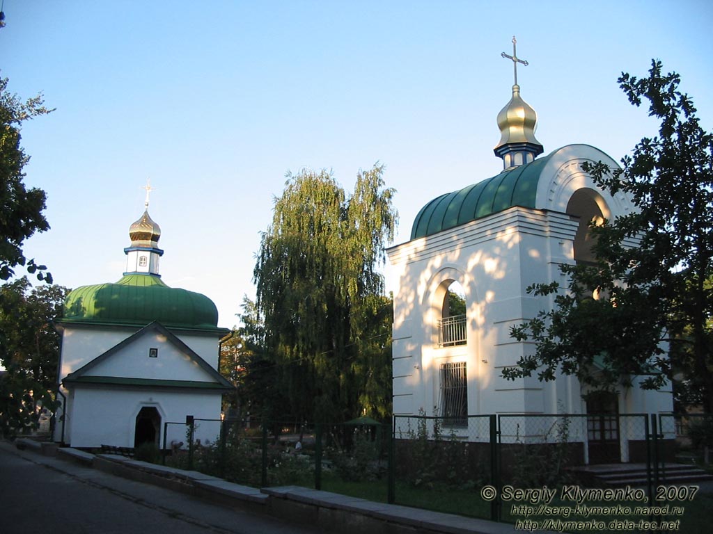 Полтава. Фото. Спасская церковь, памятник архитектуры, 1705, 1811, 1845 годы (ул. Жовтневая, 10).