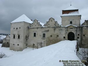 Львовская область. Свирж. Фото. Свиржский замок. Главные ворота замка.
